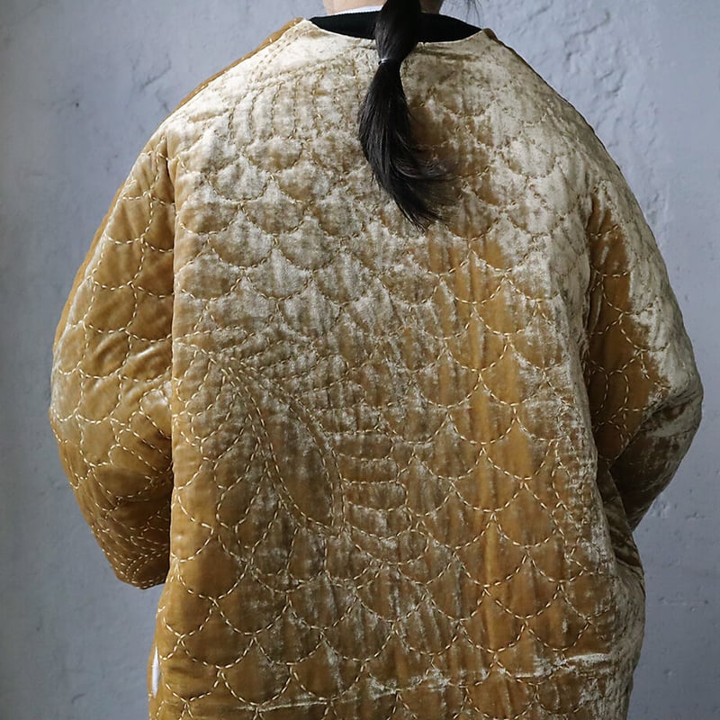 TOWAVASE velvet quilt robe (camel) | nii-B |