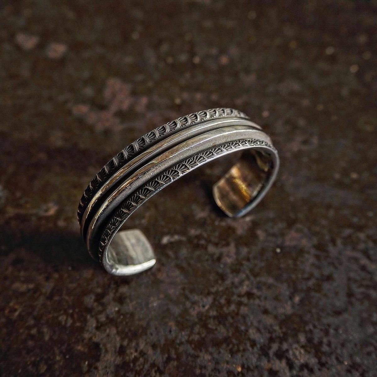 Elvira Bill ／ H.G Stamp Bangle | CALIFORNIA HA