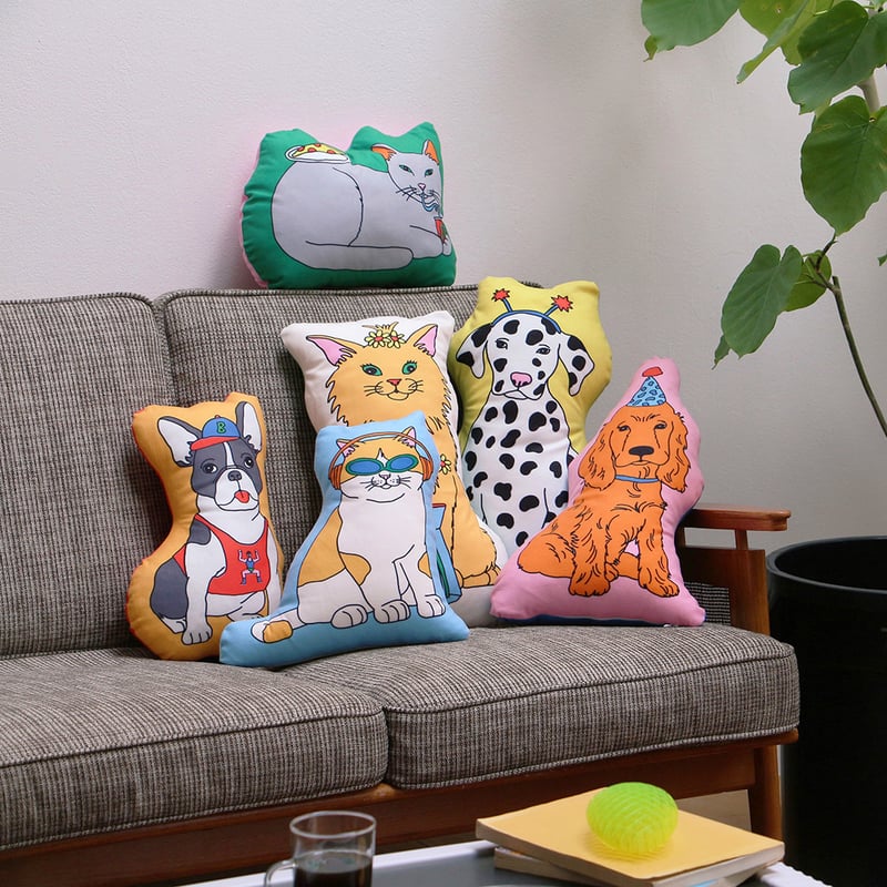 The Enjoy C&D Club Cushion | TOCA by lifart