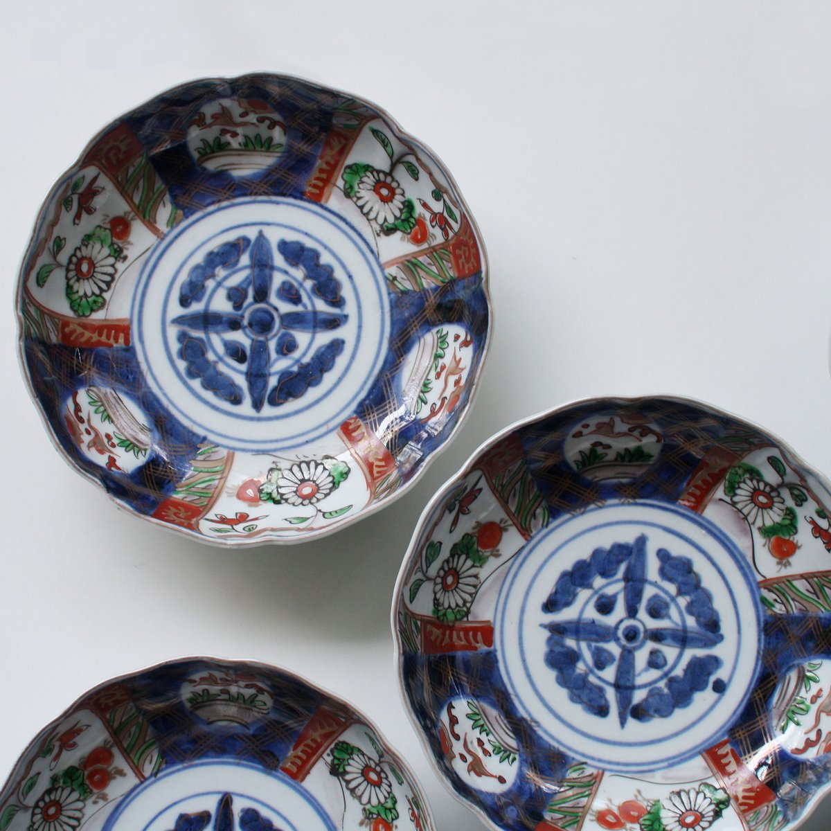 P-92 古伊万里 KOIMARI 染錦 十字花文 膾皿 | imarimaru
