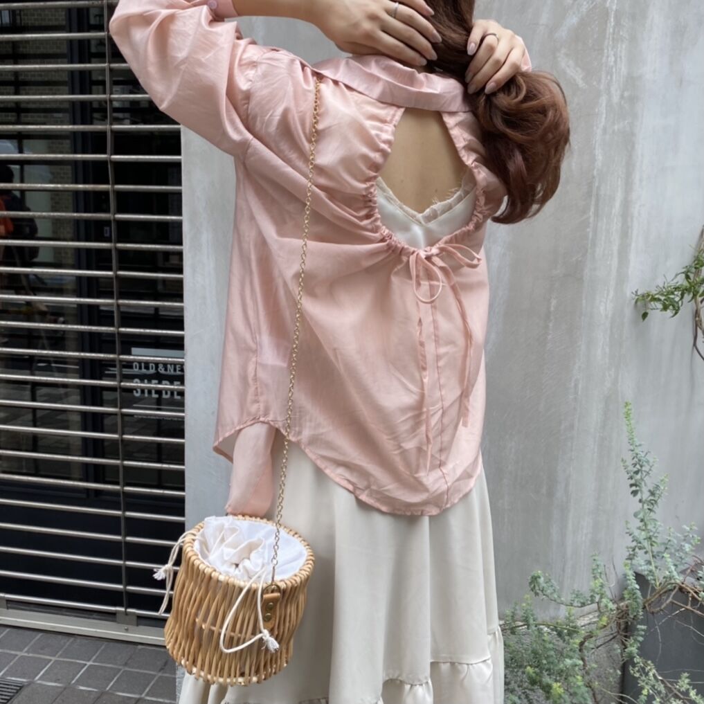 背中開きシアーシャツ【211-1048】 | Deisy lotte