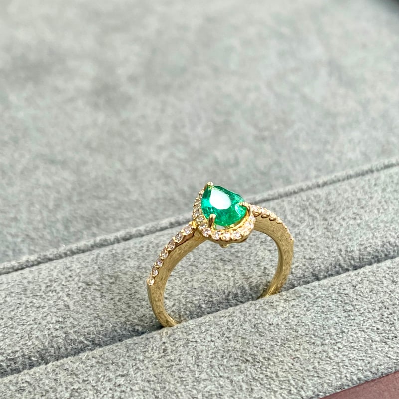 エメラルド・ダイヤモンド18Kリング | IRIS Gem & Jewellery