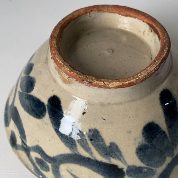 A 古琉球 やちむん 4.5寸マカイ 古作 登窯 花唐草 呉須色 沖縄 焼物