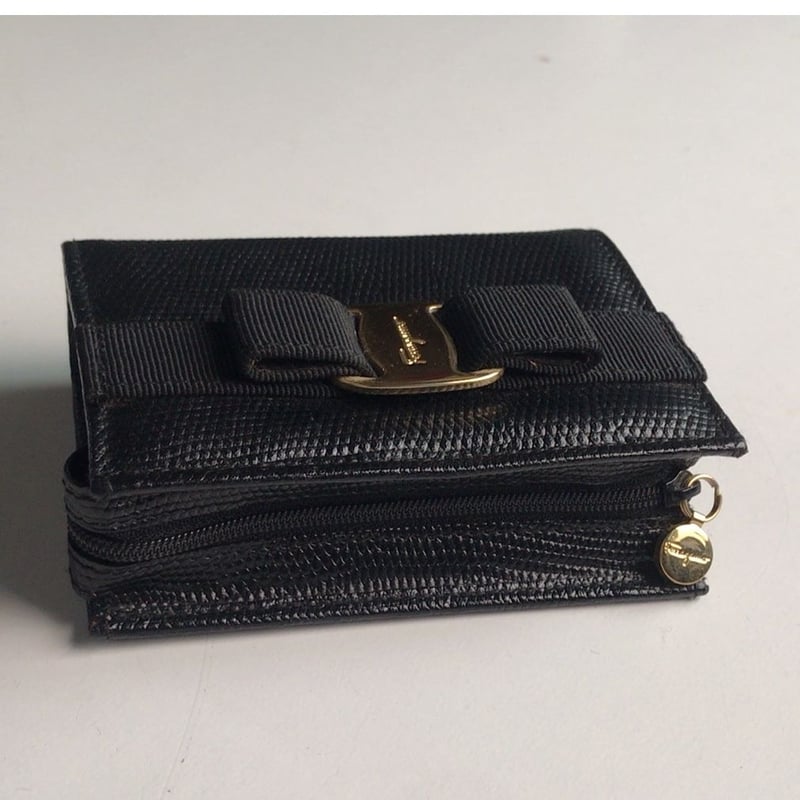 Salvatore Ferragamo サルヴァトーレ フェラガモ ヴァラ ミニポーチ