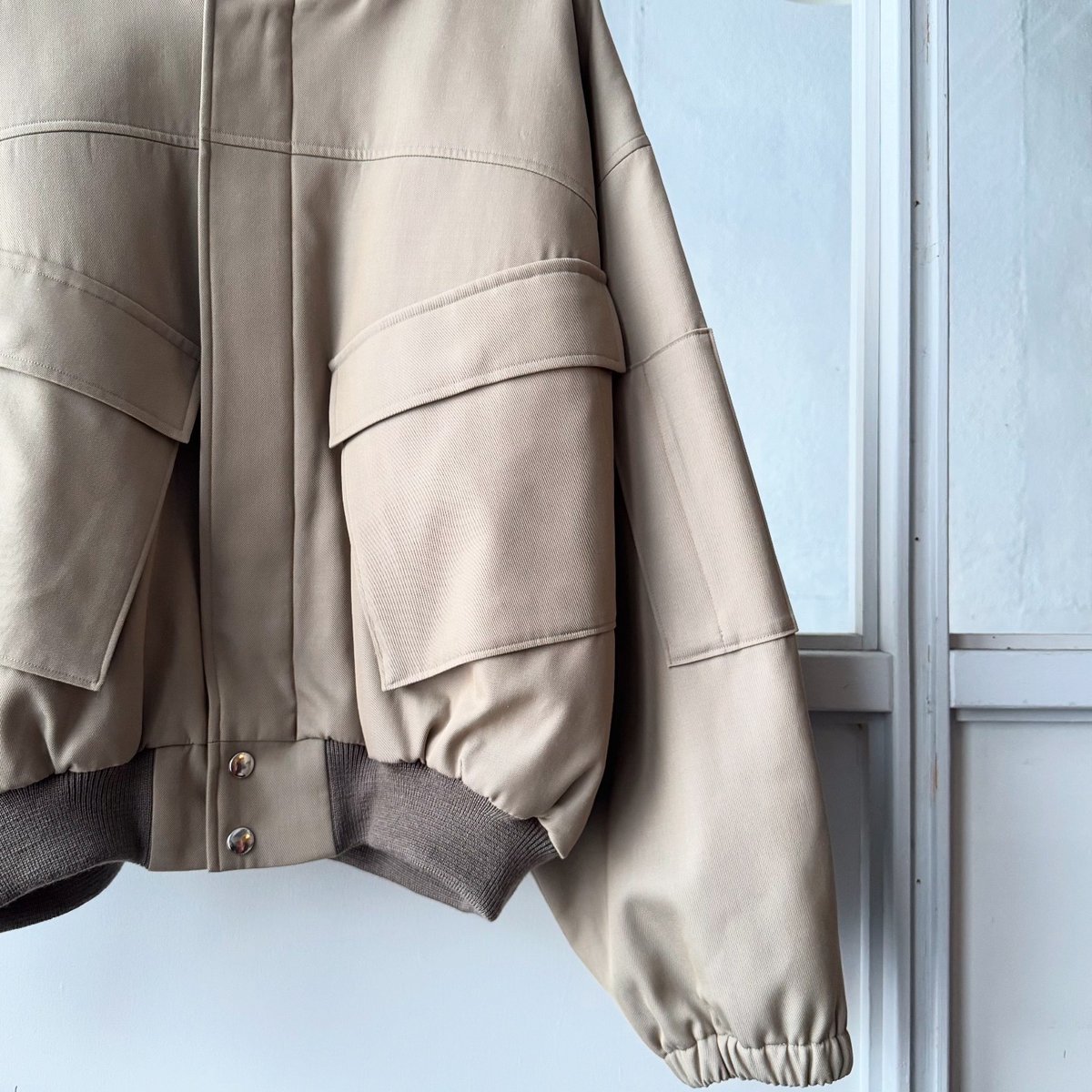 AURALEE LIGHT WOOL MAX GABARDINE CHAMBRAY PADDE