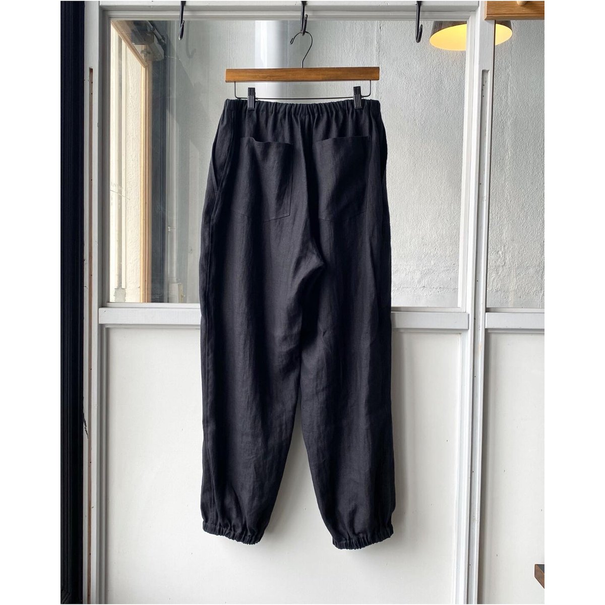COMOLI カナパ ドローストリングパンツ | Less Higashikawa