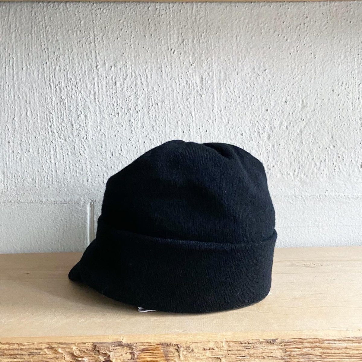 COMOLI ウール ニットキャップ | Less Higashikawa