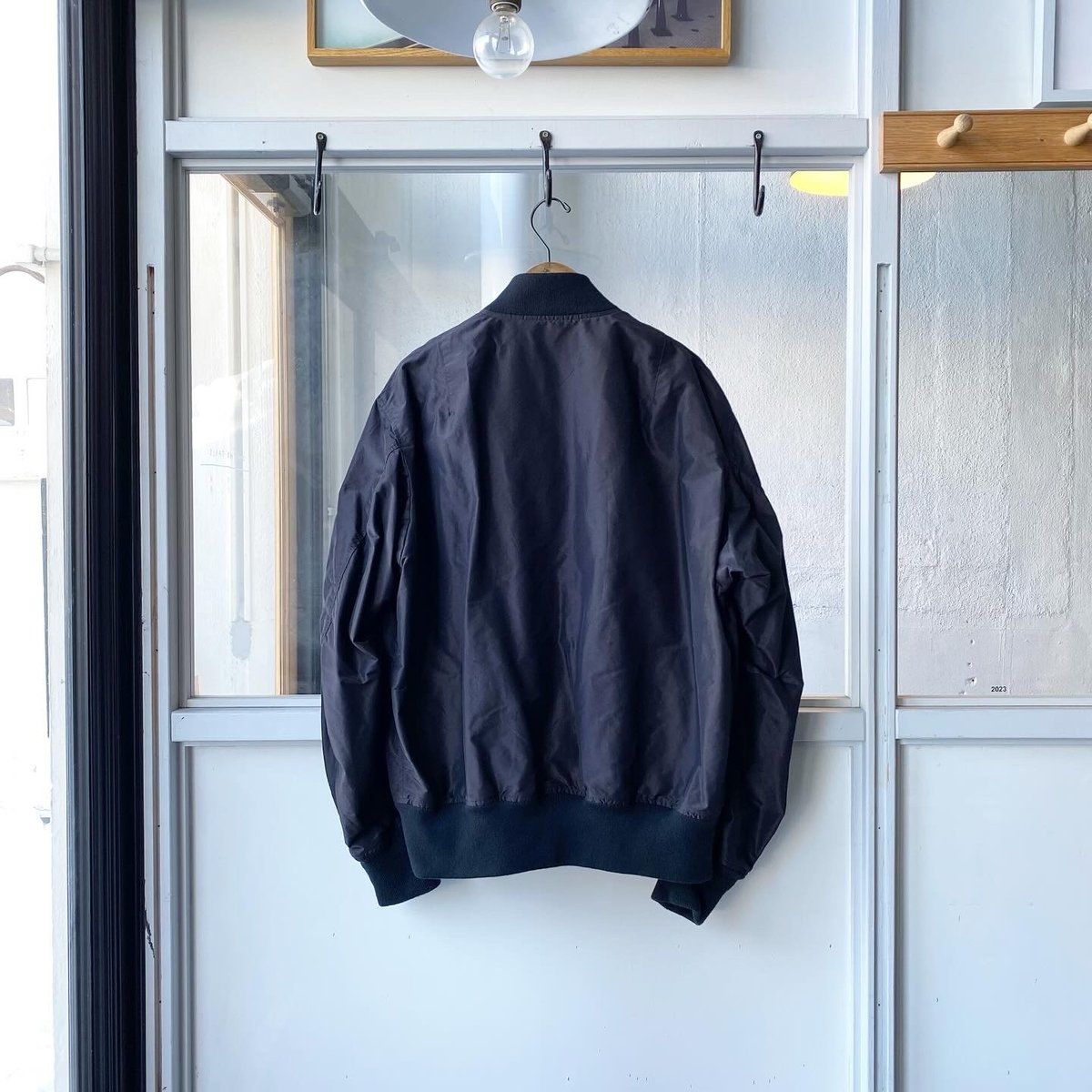 COMOLI コットンシルク MA-1 | Less Higashikawa