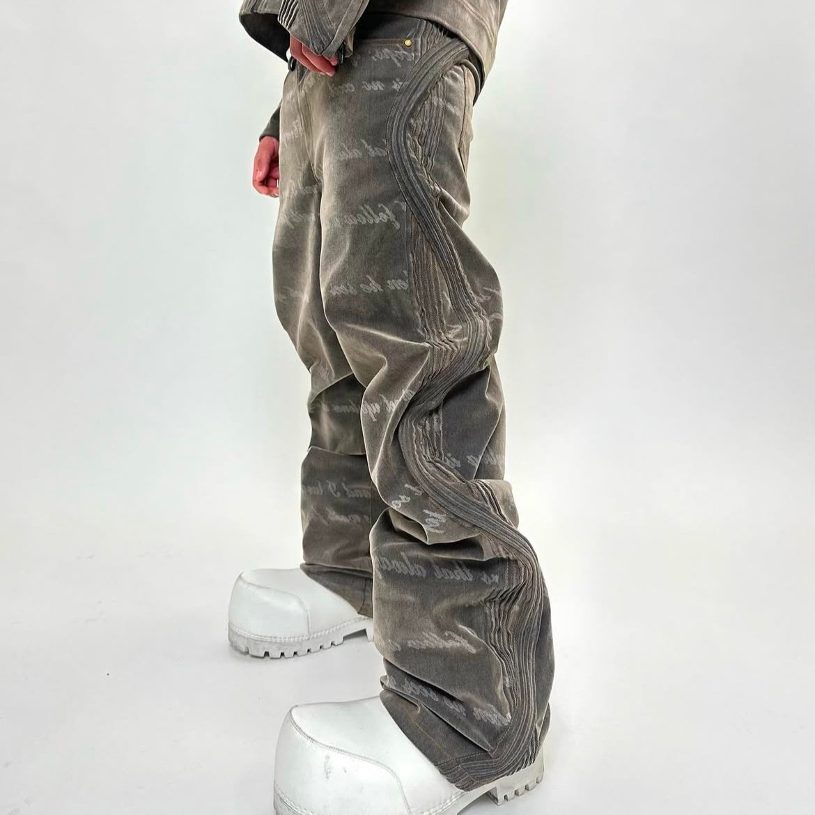 XWORE / LETTERING WAVED DENIM PANTS | PLUG