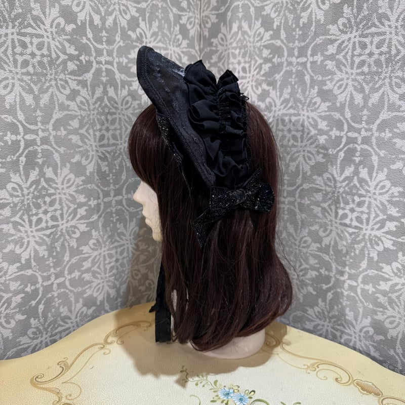 星箱Works】 月の満ち欠け ベルベット刺繍ボンネット/P37203127【お