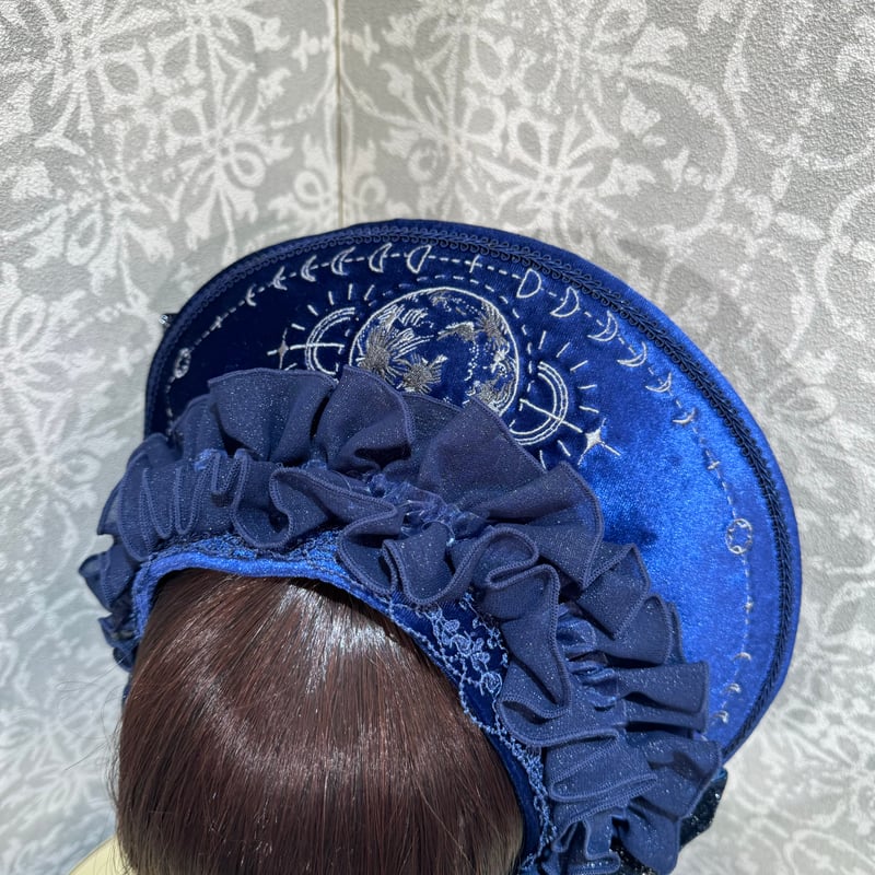 星箱Works】 月の満ち欠け ベルベット刺繍ボンネット/P37203127【お