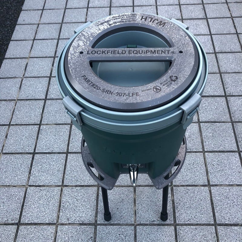LOCKFIELD　LFE MULTI STOOL　SBSキット　ケース付 LFE MULTI STOOL × SBS KITはあまりにも完璧なジャグ台だ！｜NEO TOKYO TV