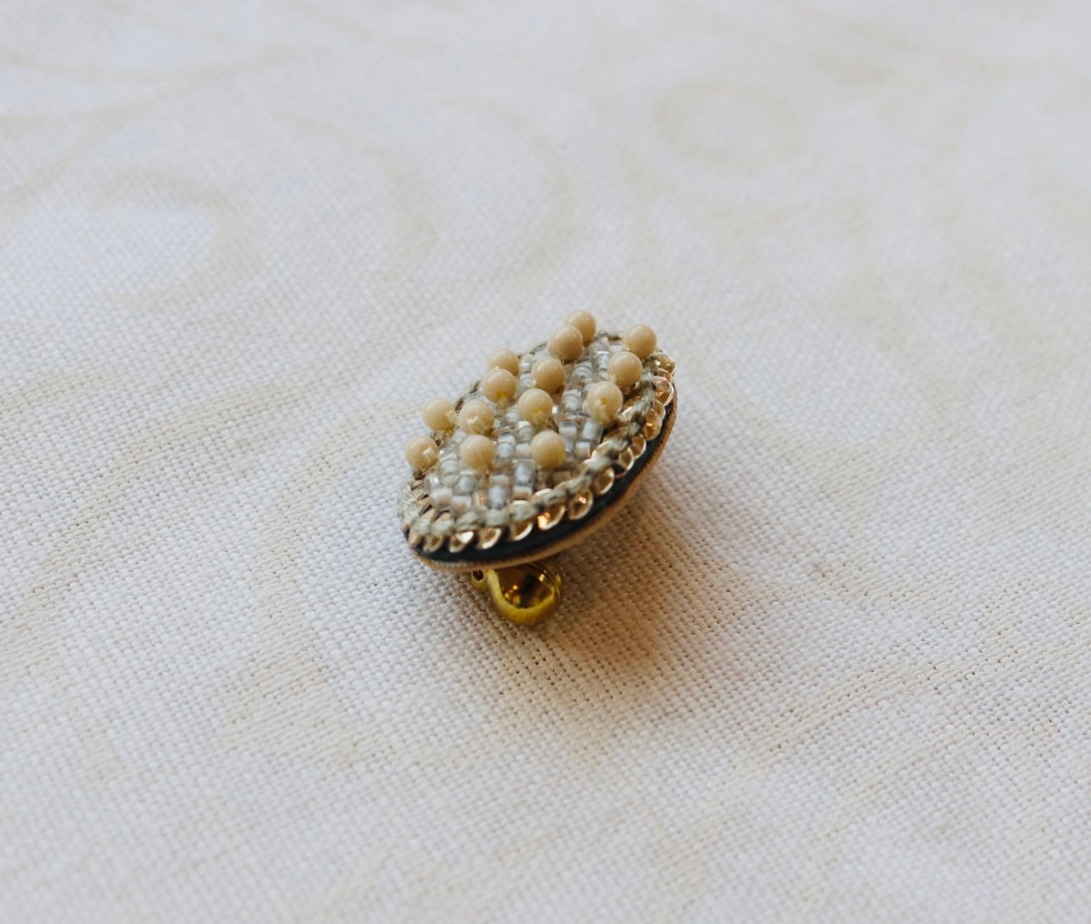 tamas こんばんは mini brooch | plum