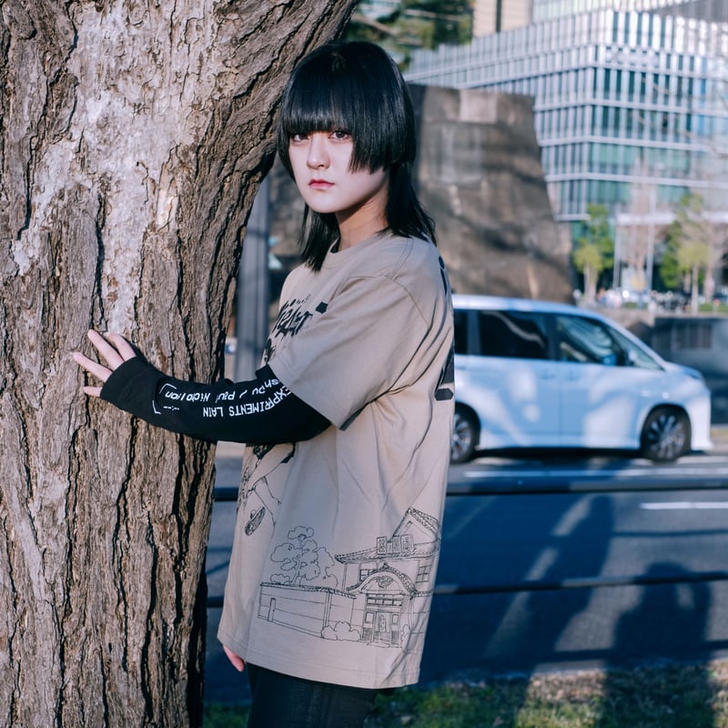 NieA_7 × messa store】母船遠望Tシャツ-SAND KHAKI- | me