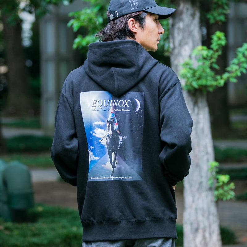 イクイノックス引退記念グラフィカルパーカー（黒/Black） | HORSEGOODSnet