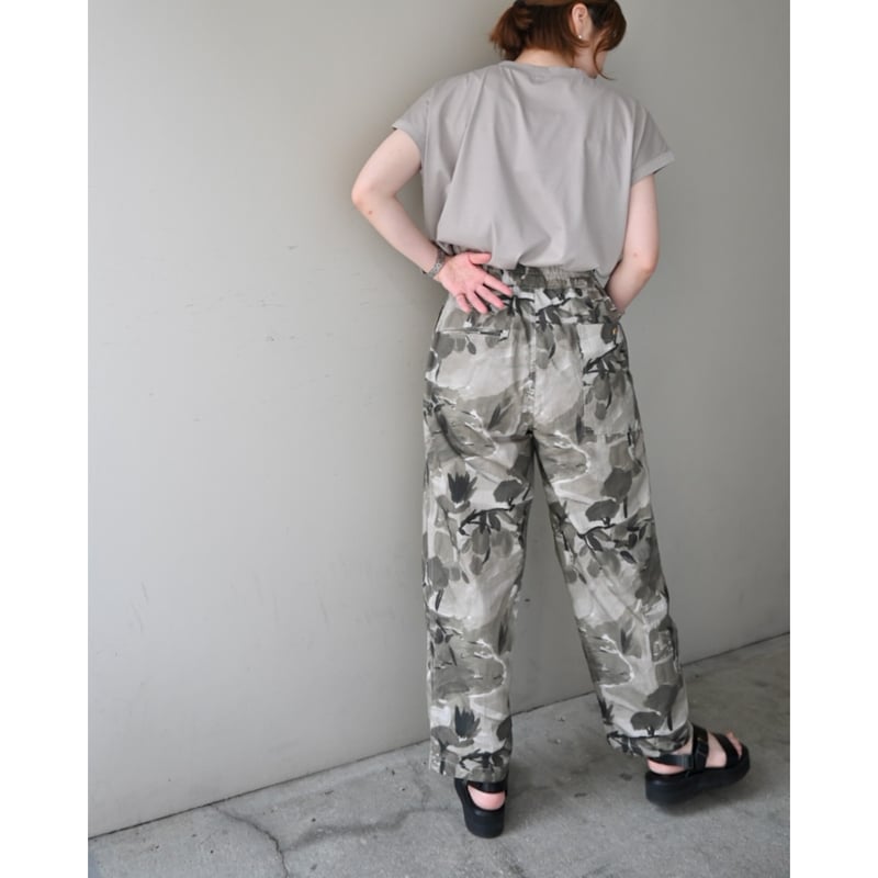 CHEVAL plus CHEVALパンツ - PRINT - PINK/KHAKI | YOCA