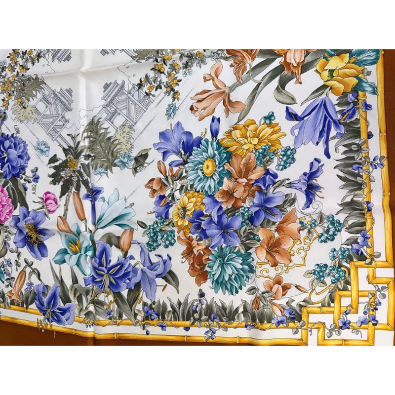 グッチ GUCCI フラワー 花柄 大判スカーフ シルク100パーセント 植物