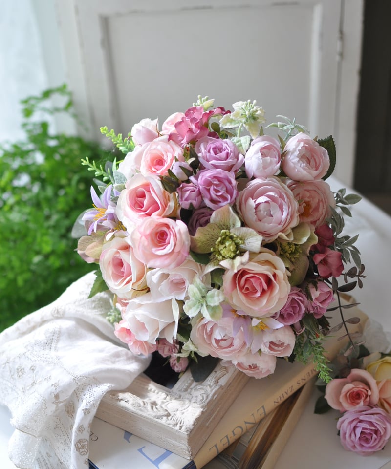 アーティフィシャルフラワーのオーダーブーケ | Florism Angelika