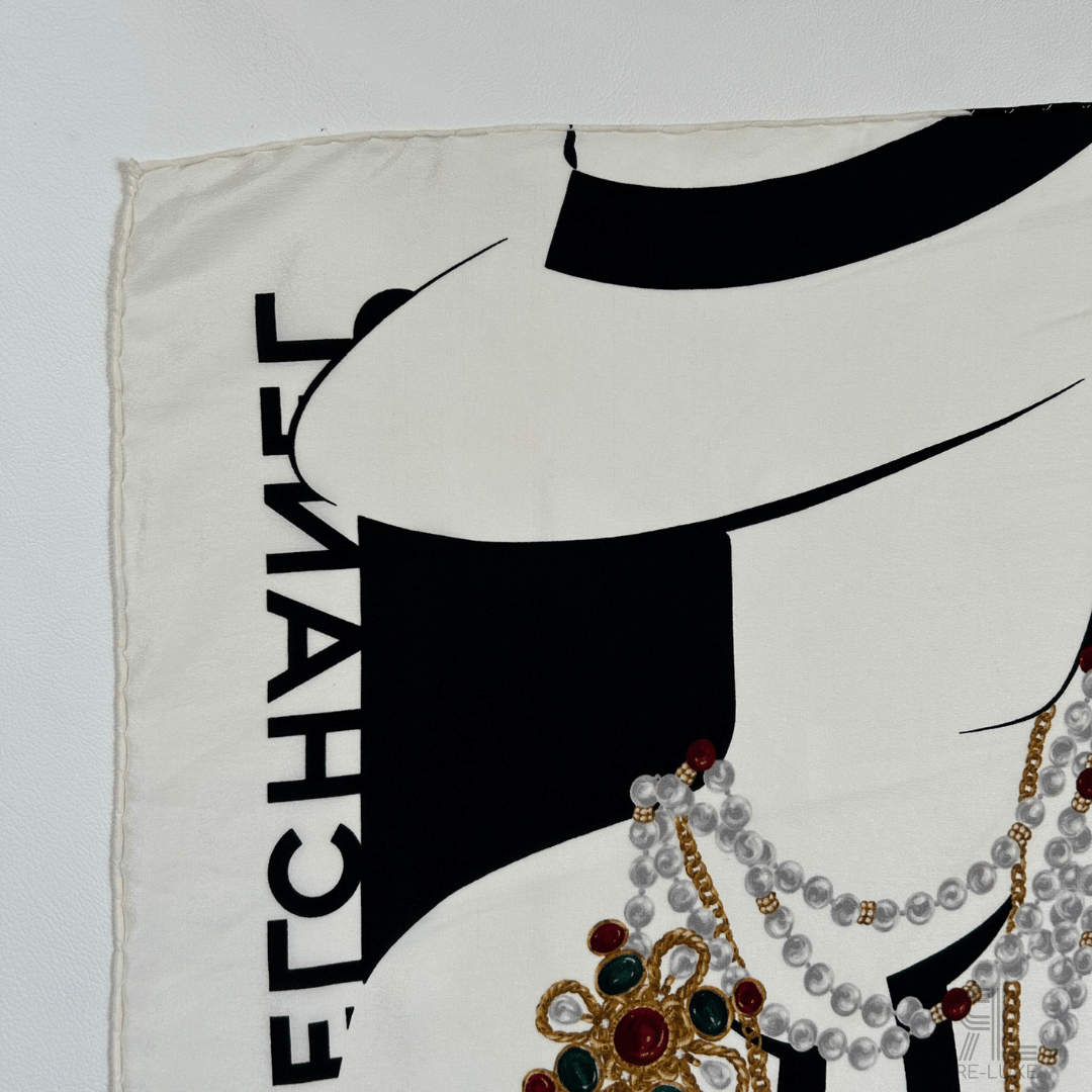 CHANELシルクスカーフ モノトーンVINTAGE ココシャネル マドモアゼル柄