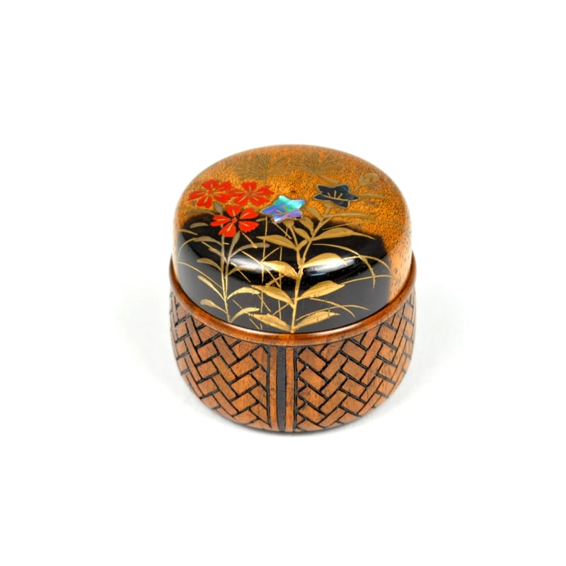 □山中漆器 嘉匠菴 中村 孝也作「黒柿 花篭香合 秋草蒔絵」な-0155