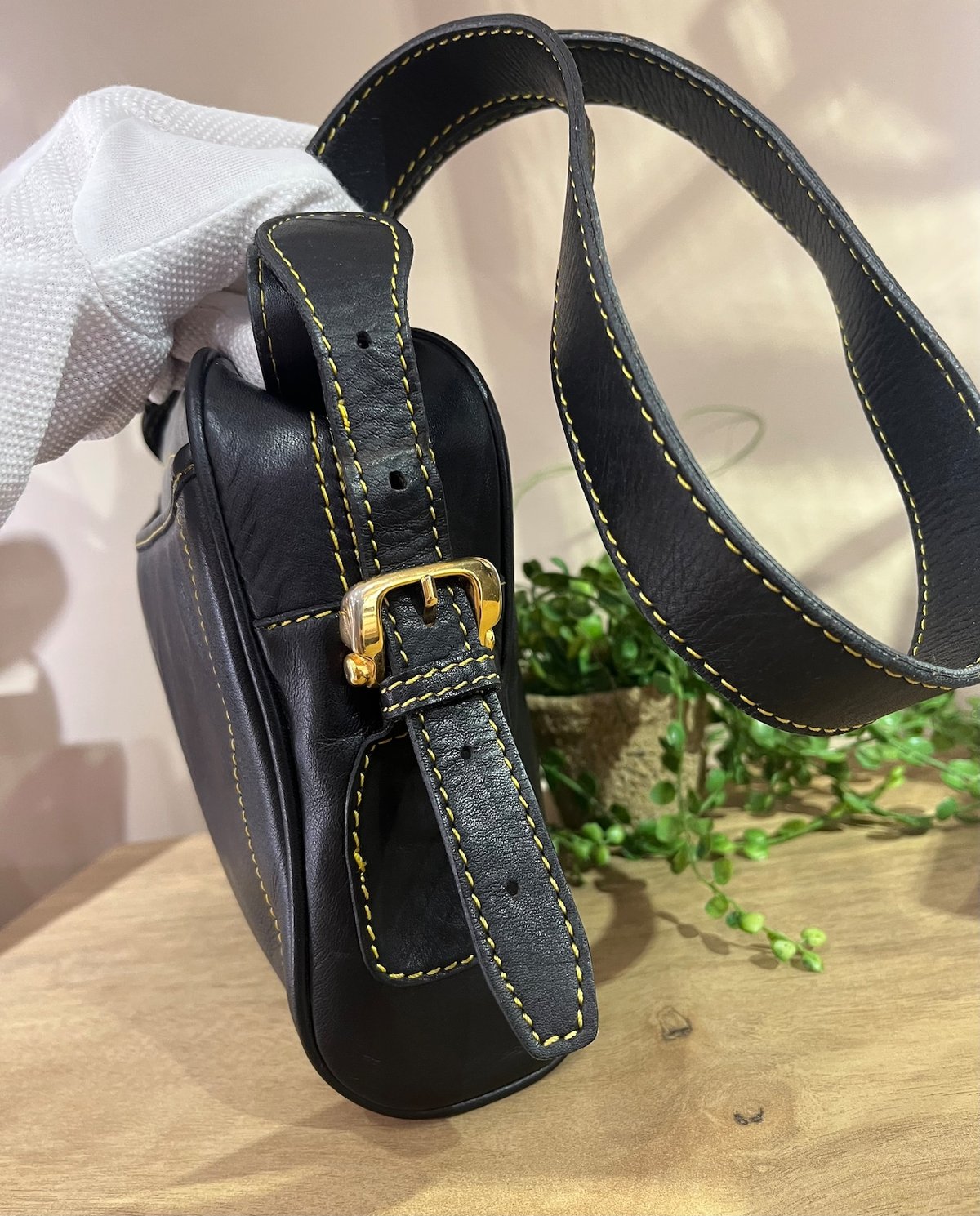 1728【LOEWE ロエベ】ヴィンテージ 本革レザーショルダーバッグ