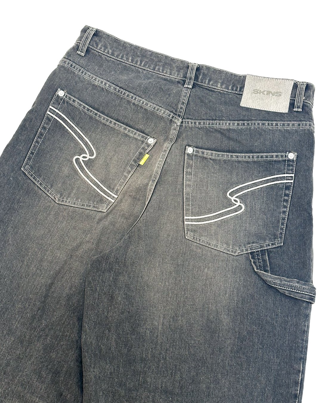 BUGGY DENIM PANTS / BLACK | SKINS ONLINE STORE