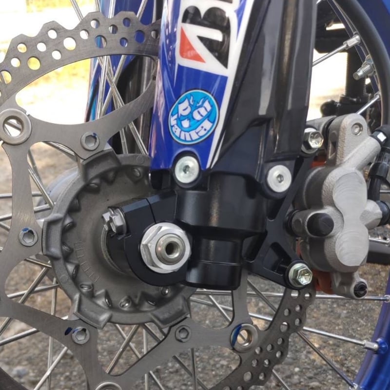 YZ125/250用フロントサスペンション CNC削り出しオリジナルアクスル