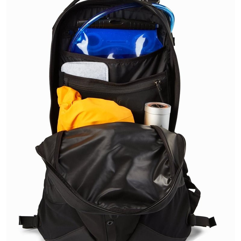 ARC`TERYX】 Arro 22 Backpack （Stealth Black） |