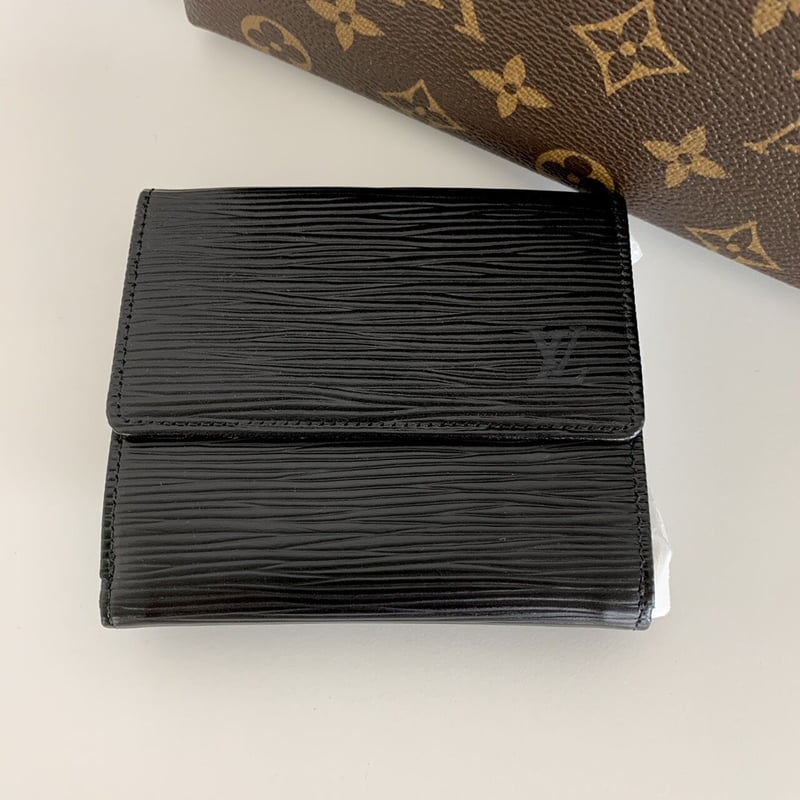 LOUISVUITTON ルイ ヴィトン エピ 黒 折り財布 | Antique BONANZA