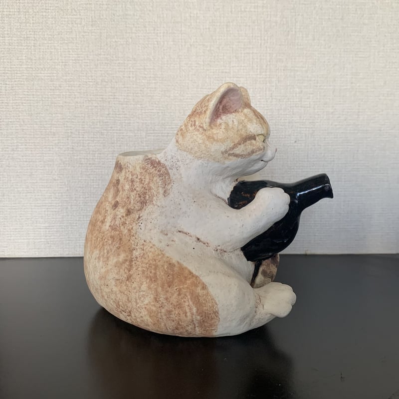 白亜器 猫徳利 茶白(大) ・ 猫口[にょこ] 茶白 セット | ギャラリー兼井