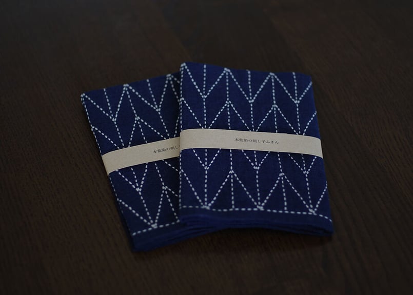 S様オーダー品】本藍染の刺し子ふきん（矢羽根模様） | 種
