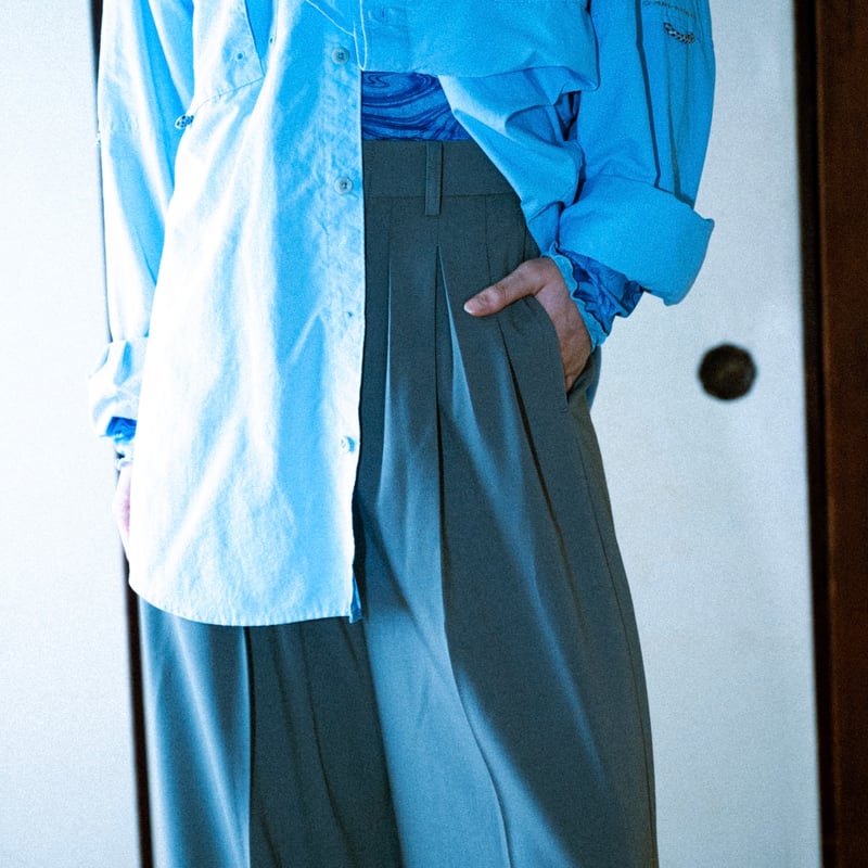MIX TUCK DESIGN WIDE SLACKS【GRAY】 | SHIKITARI