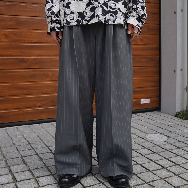 MIX TUCK DESIGN WIDE STRIPE SLACKS【BLACK】 | SHI