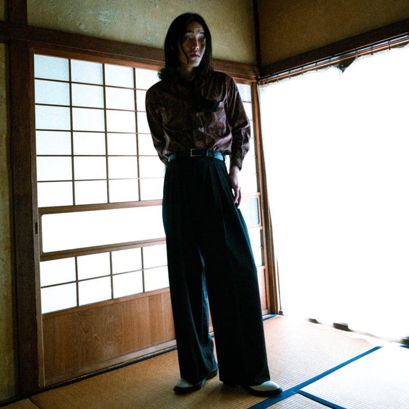 MIX TUCK DESIGN WIDE SLACKS【BLACK】 | SHIKITARI