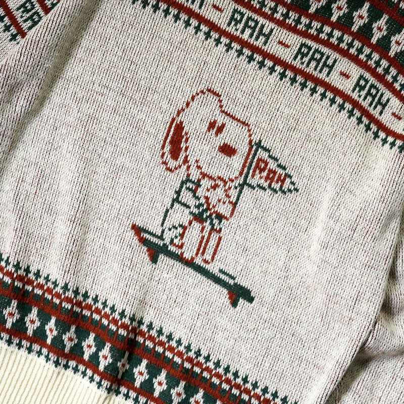 Arrow Snoopy Pattern Sweater | globule mag.