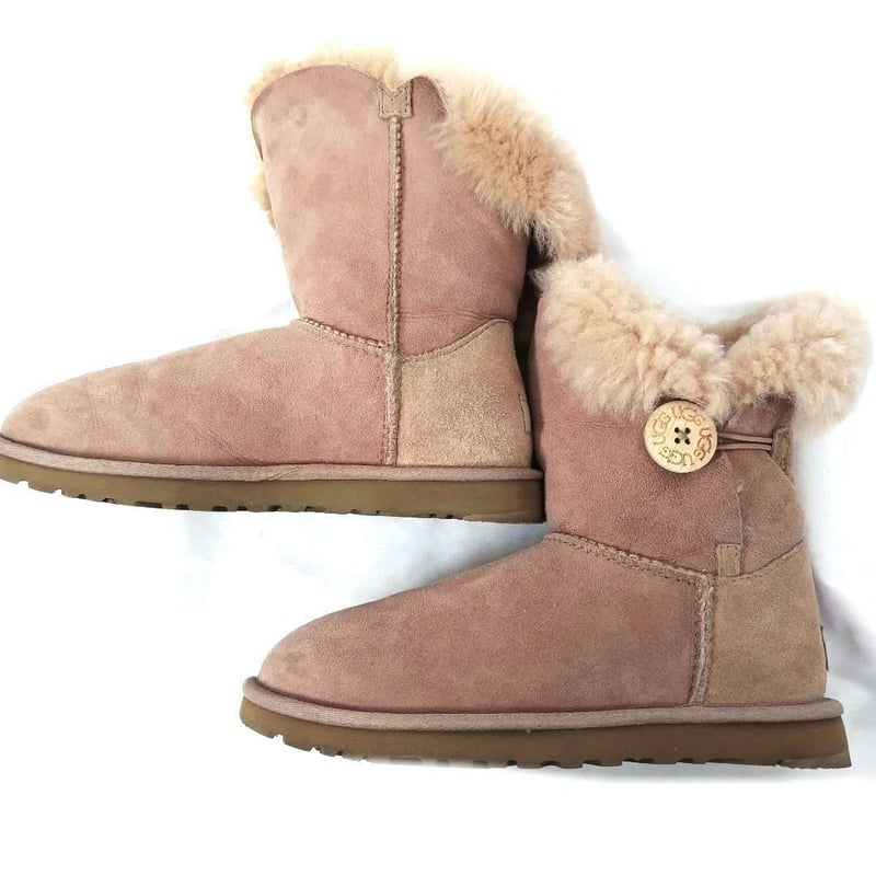 美品UGG【アグ】ムートンブーツ ベイリーボタン ピンクベージュ