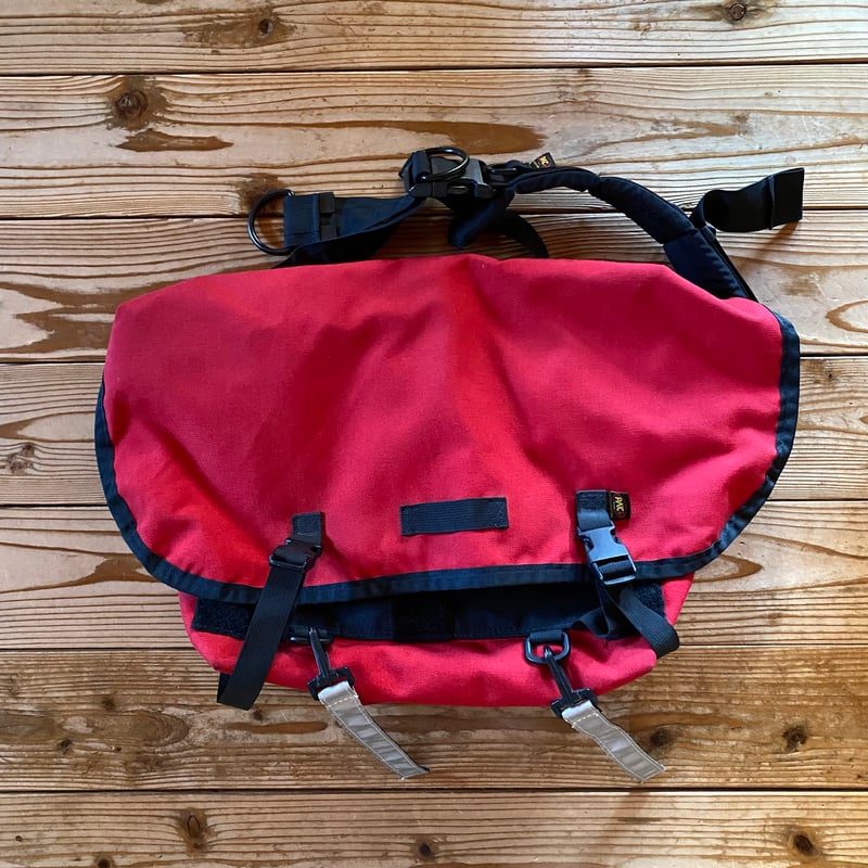 PAC DESIGNS street slim messenger bag | UMU