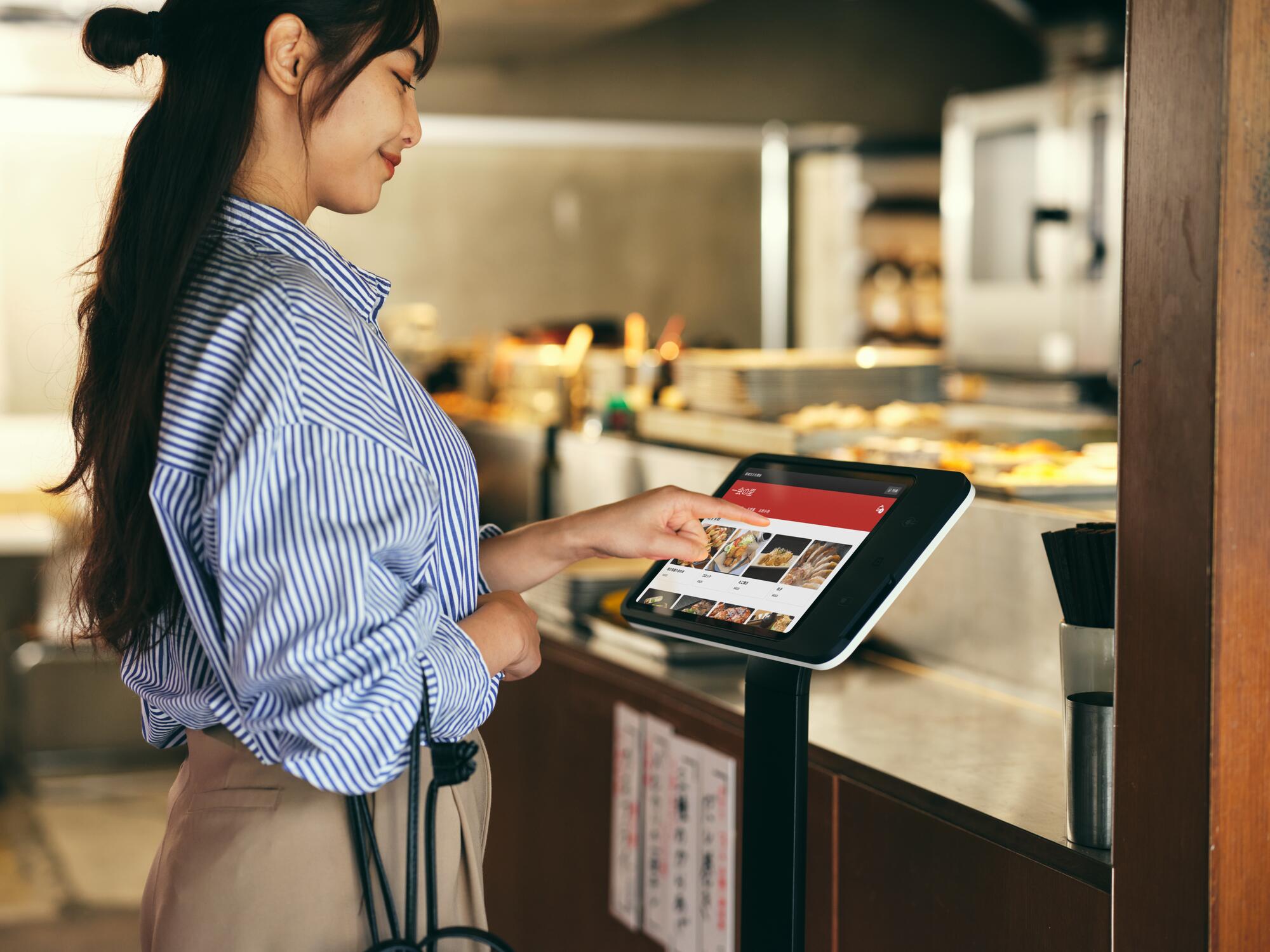 Square、セルフオーダーシステム「Square キオスク」の提供を開始