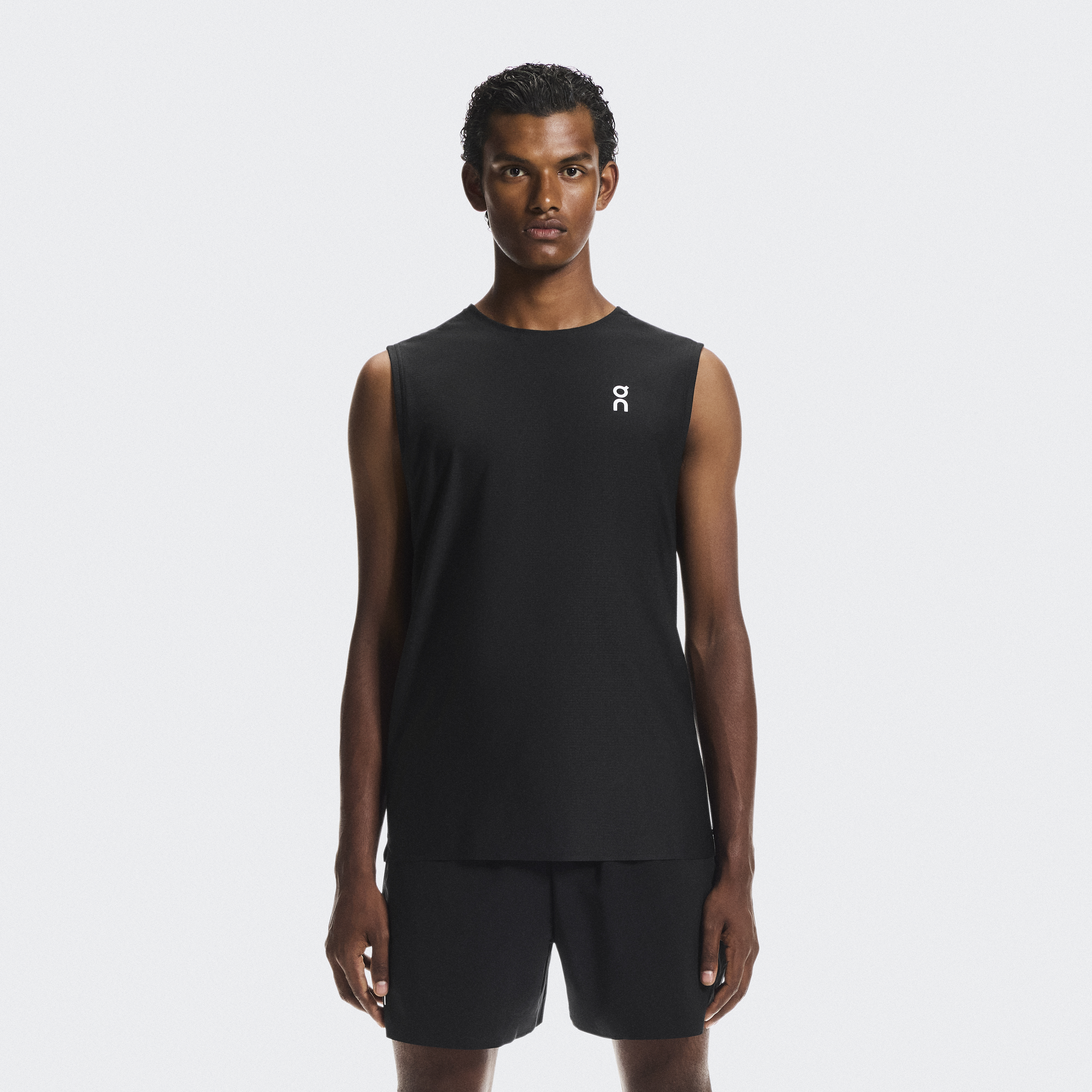 Tennis Gear: On-Court Shoes & Apparel | On | On Japan