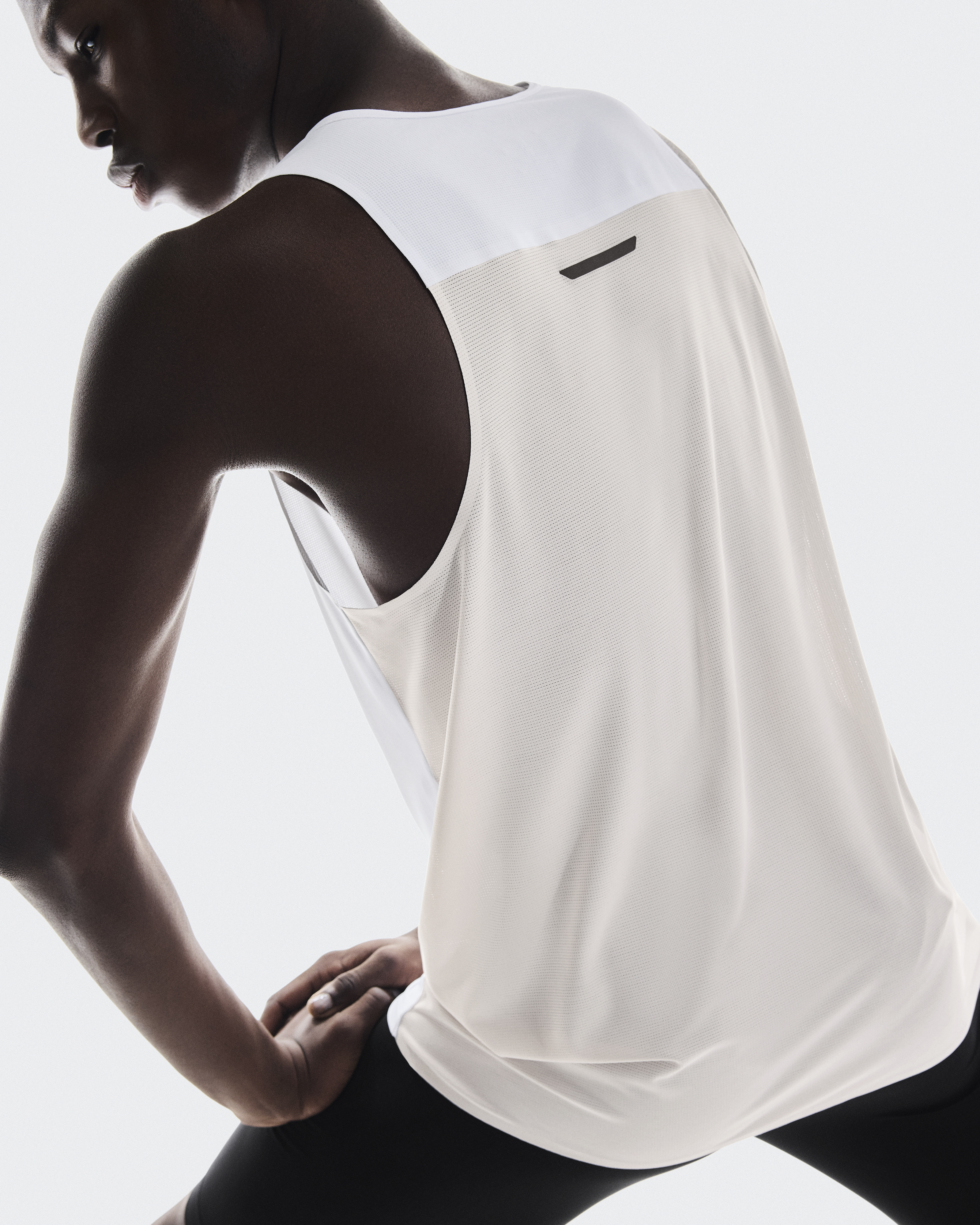 メンズ Performance Tank | グレー & ホワイト | On 日本
