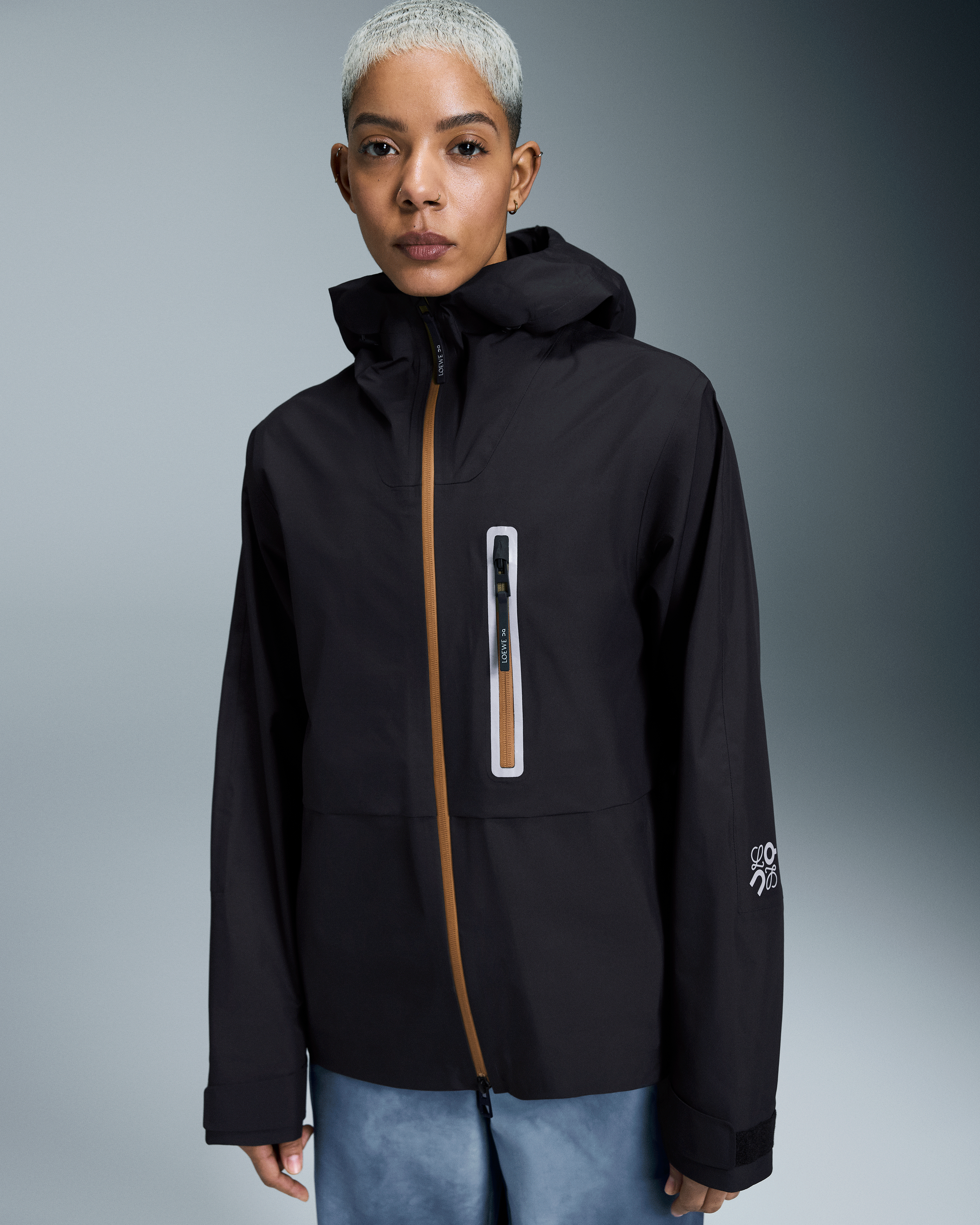 ウィメンズ Storm Jacket LOEWE | ブラック | On 日本