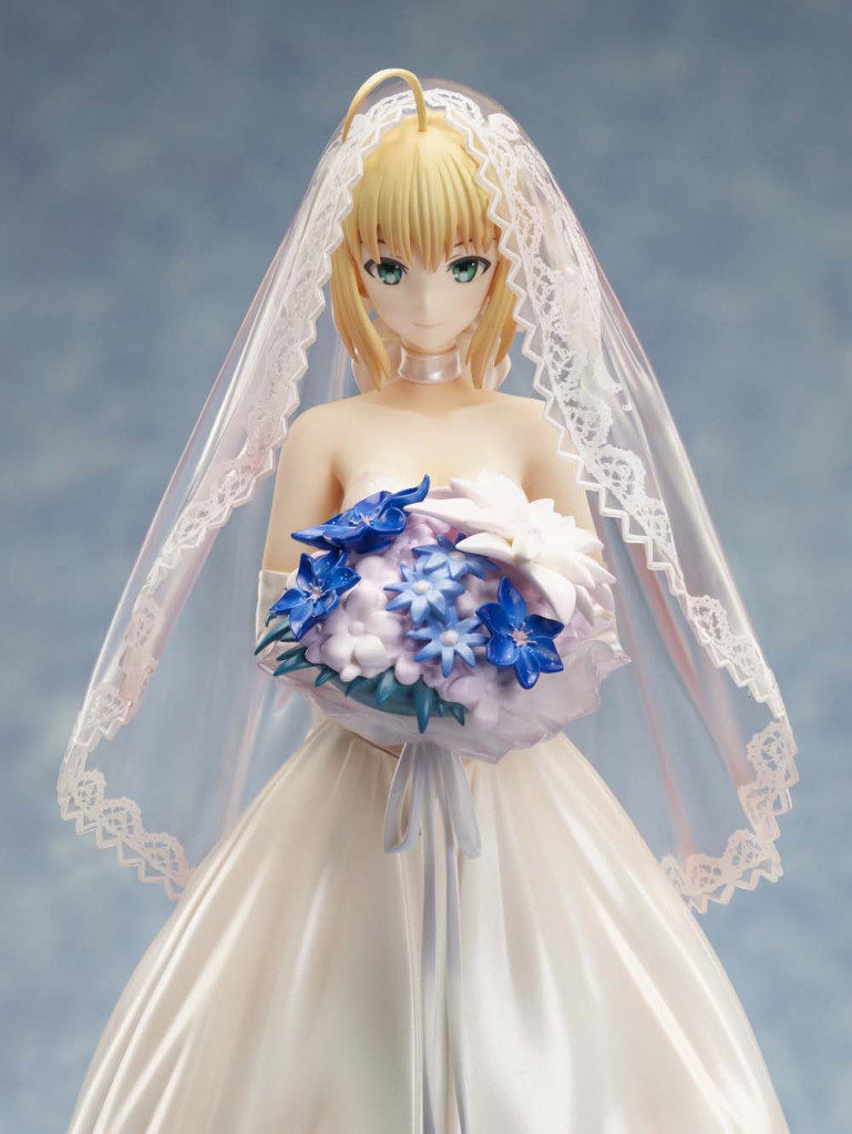 ロイヤルドレスを身にまとった『Fate』セイバーのフィギュアが復刻受注