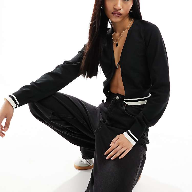 Nike long sleeve cropped knitted cardigan with clasp in black | ASOS