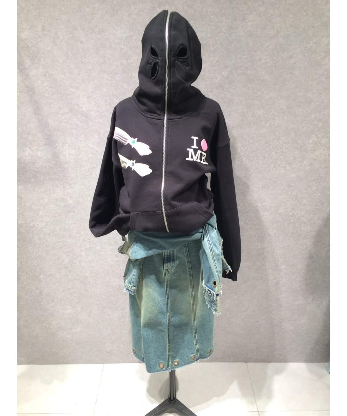 Ashley Williams / アシュリー・ウィリアムズ】 BUTTERFLY HOODIE
