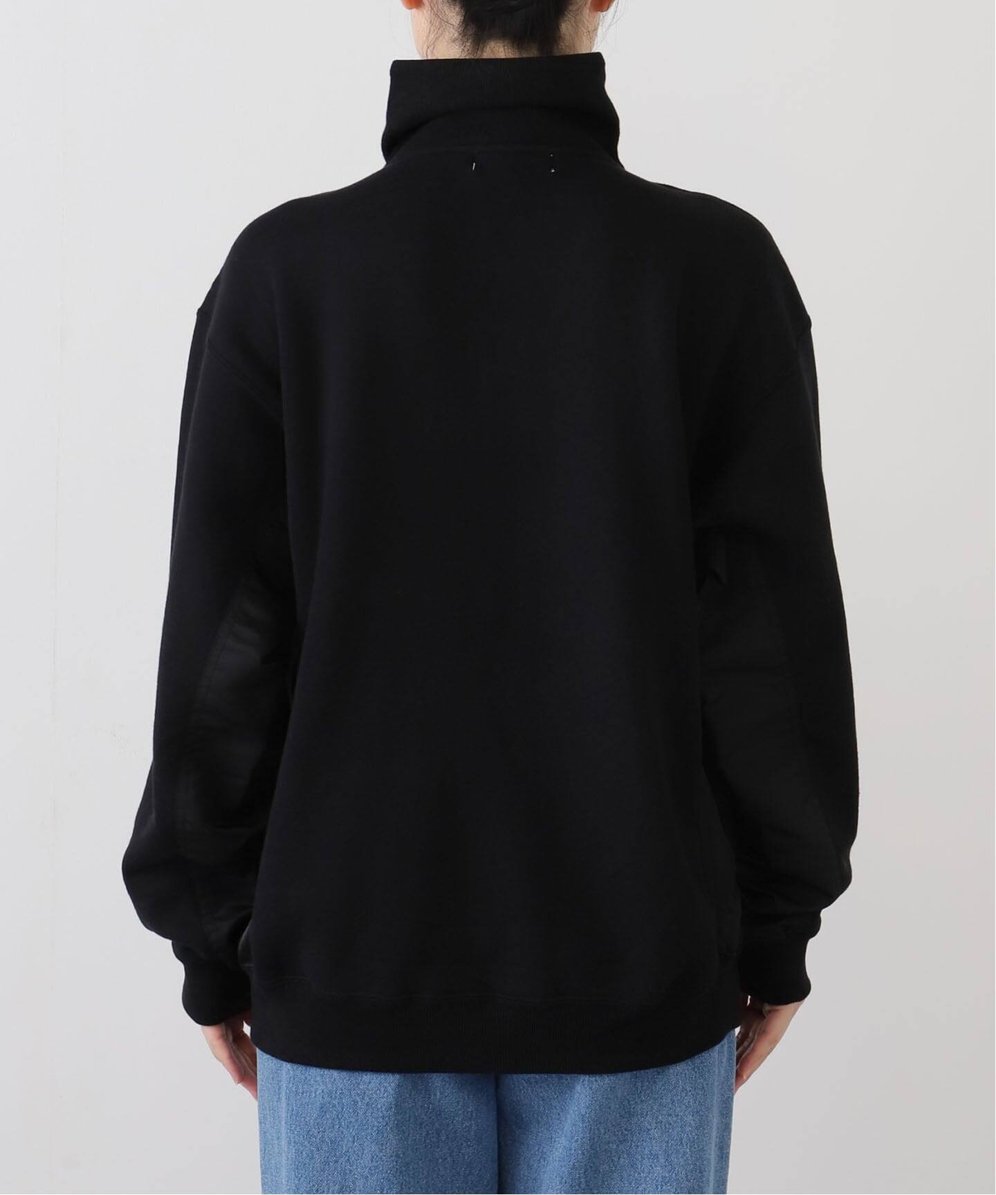 TOGA TOO/トーガトゥ】 Half zip nylon sweatshirt：スウェット