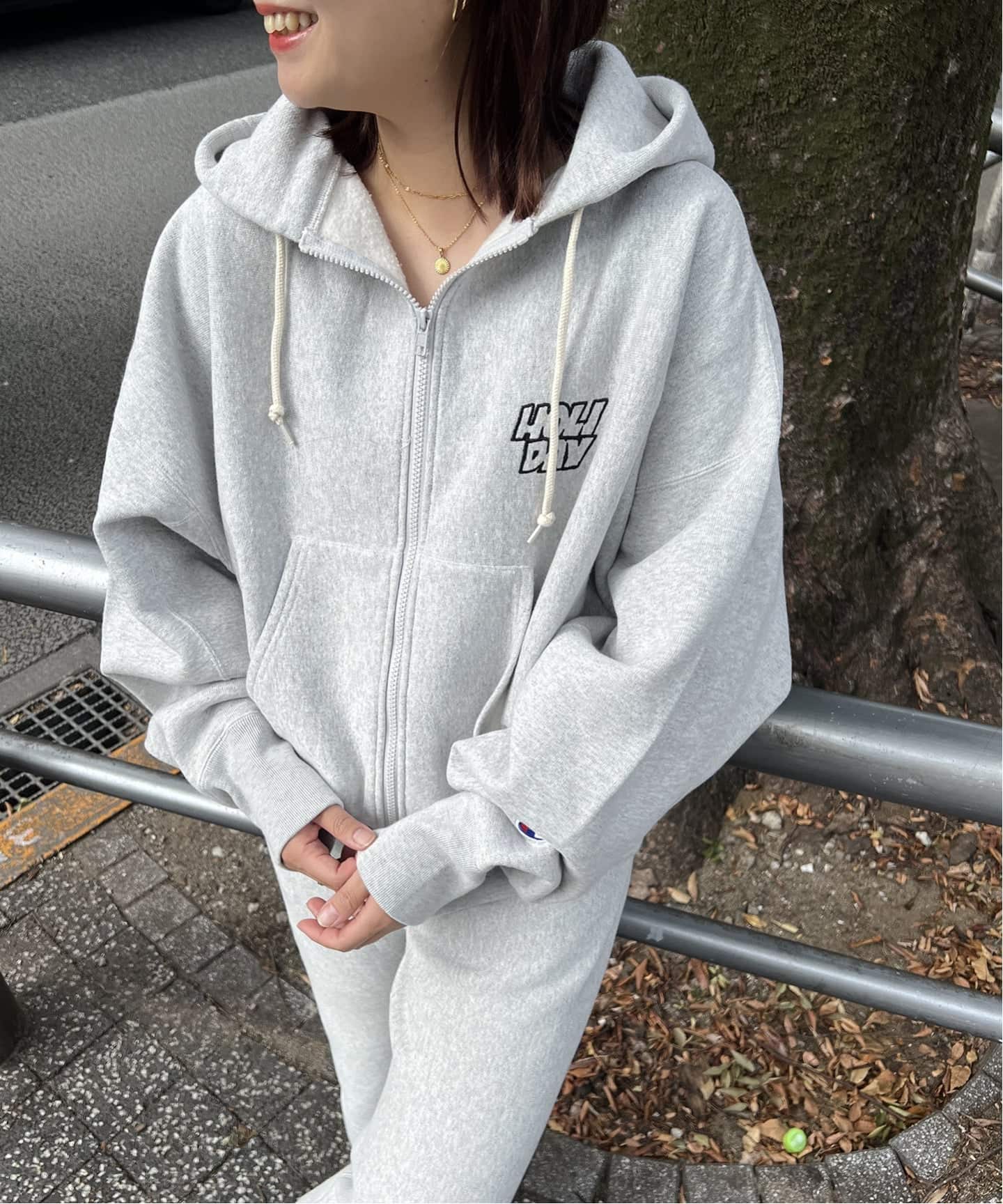 holiday ジャーナルスタンダード フーディー 別注【CHAMPION*JOURNAL