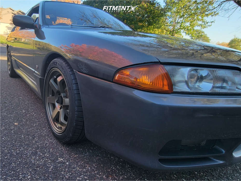 1991 Nissan Skyline GTS-T with 17x8 AVID1 AV6 and Michelin 225x45