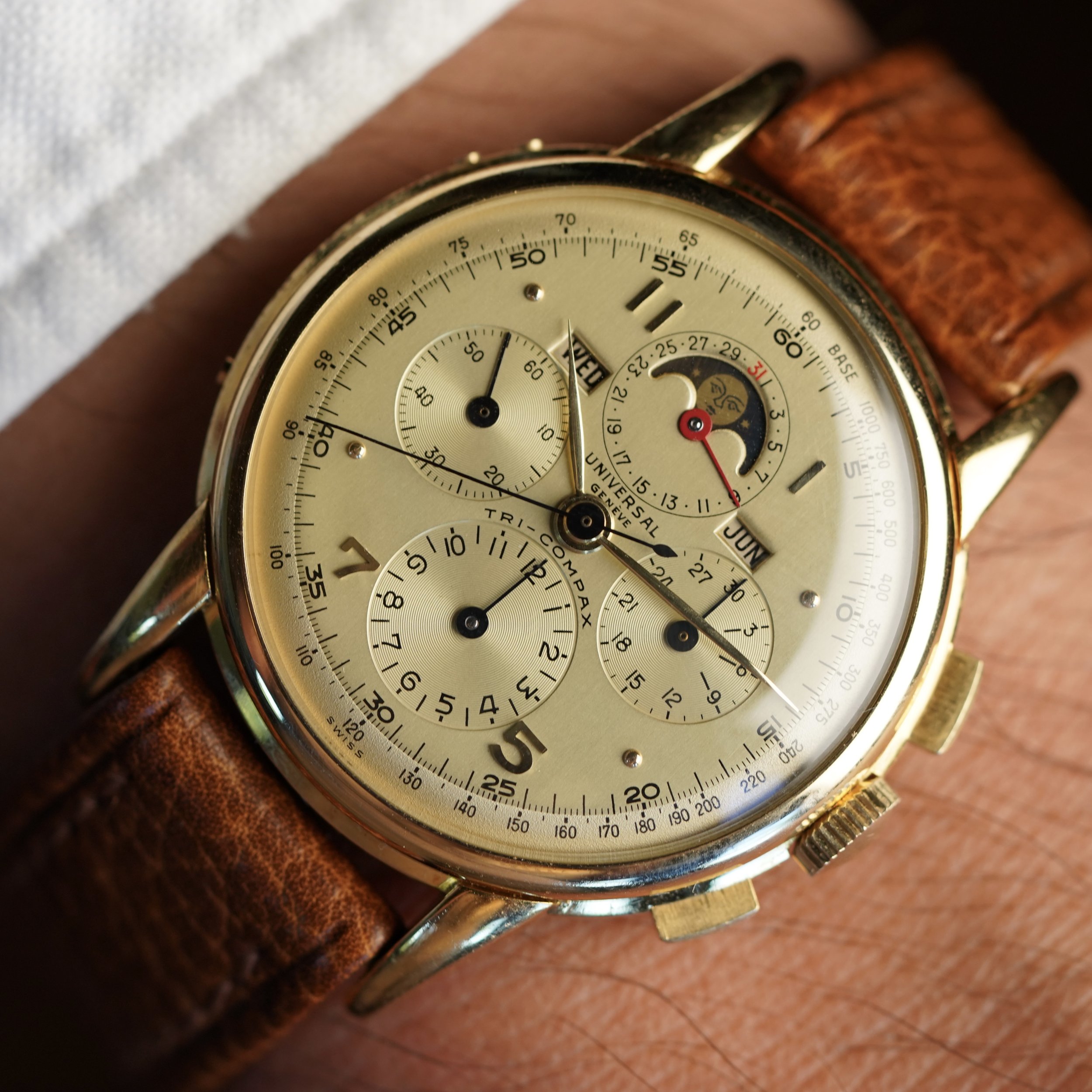 Universal Genève Tri-Compax Reference 12268 in Yellow Gold