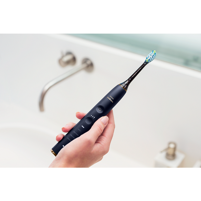 DiamondClean Smart Sonic electric toothbrush with app HX9954/56