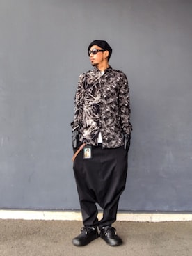 BLACK COMME des GARCONSのアイテムを使った「サルエルパンツ」の人気